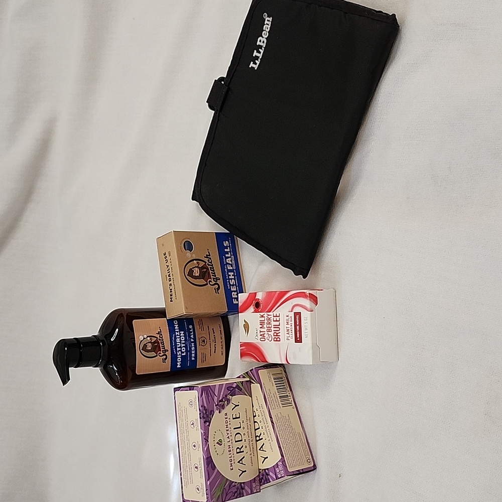 Mens Toilitries with LL Bean Organizer Travel Bag